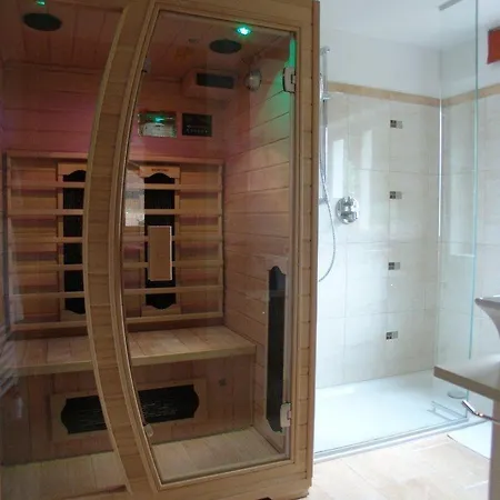 Alpensonne ノイシュティフト・イム・シュトゥーバイタール